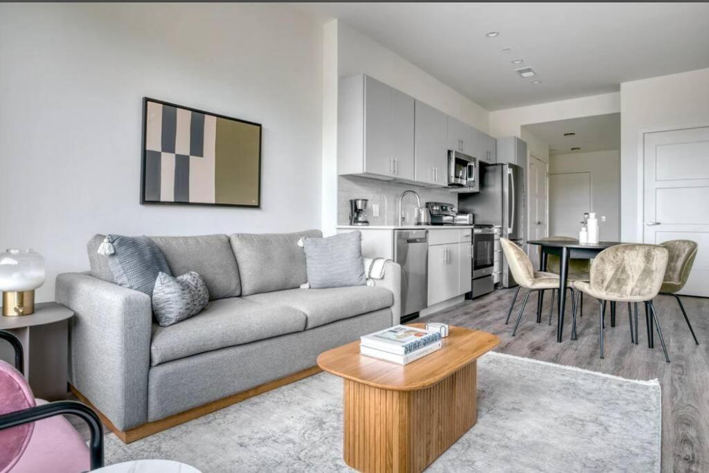 City Luxury King Suite W Coffee Station 亚历山德里亚 外观 照片